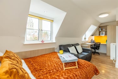 1 bed studio, Lower North Street, City Centre, Exeter, EX43EU - Image 2